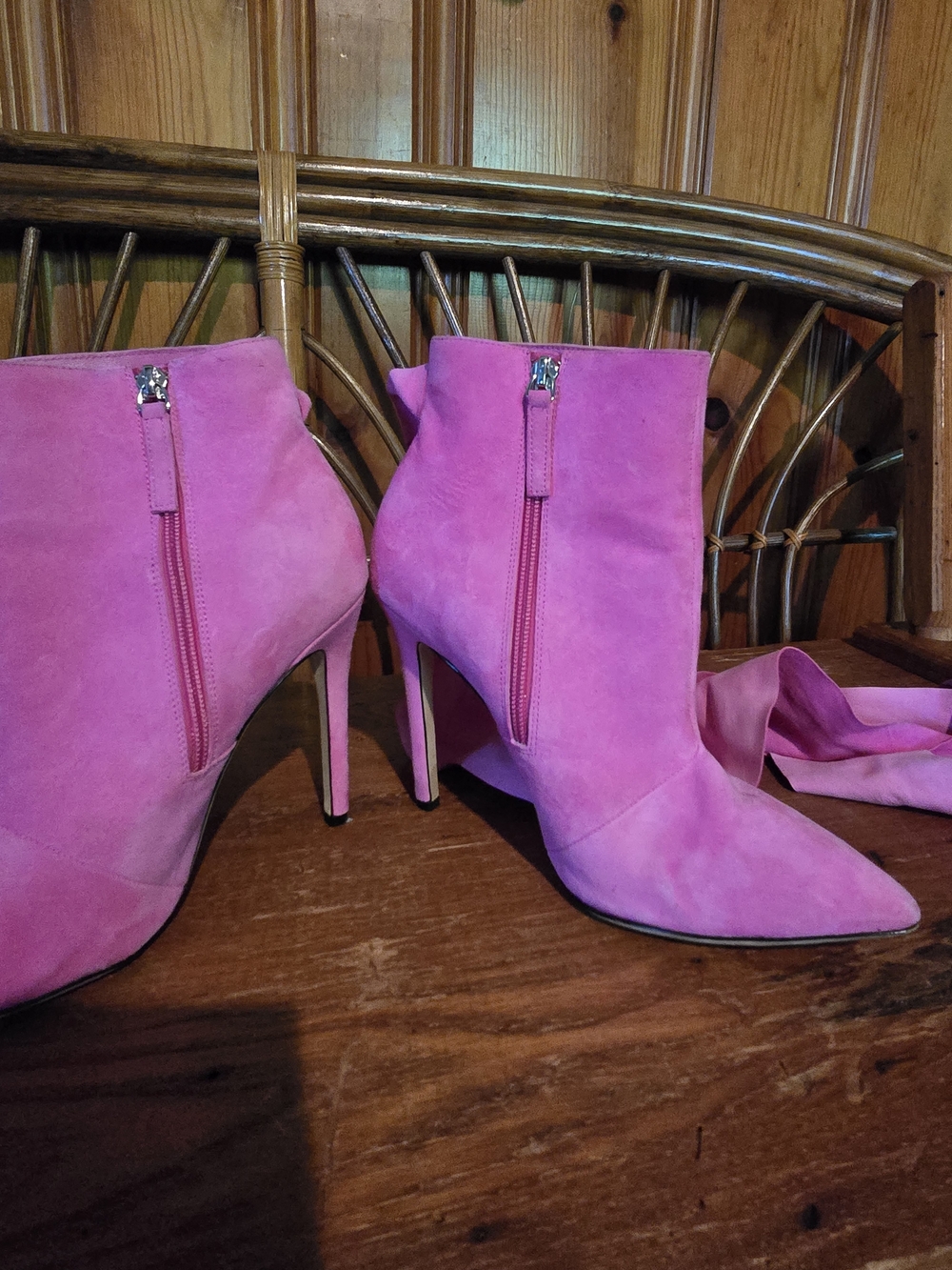 Aminah Abdul Jillil Amira Pink Suede Bow Stiletto Ankle Boot - Picture 15 of 16